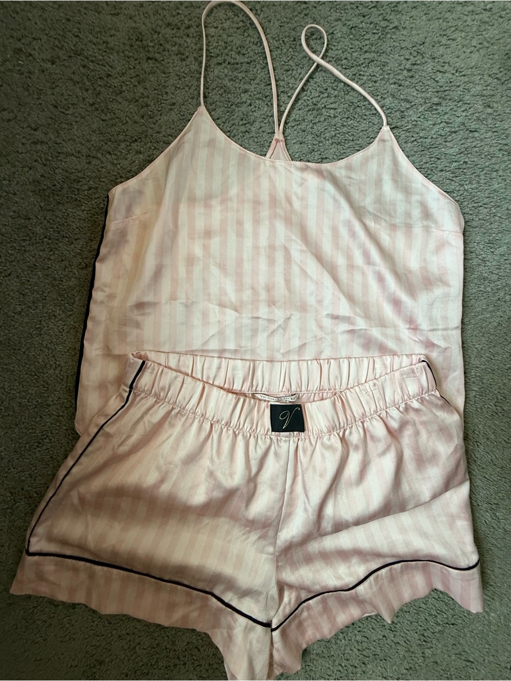 NWOT Victoria’s Secret Satin Pajamas Shorts Set Size Small